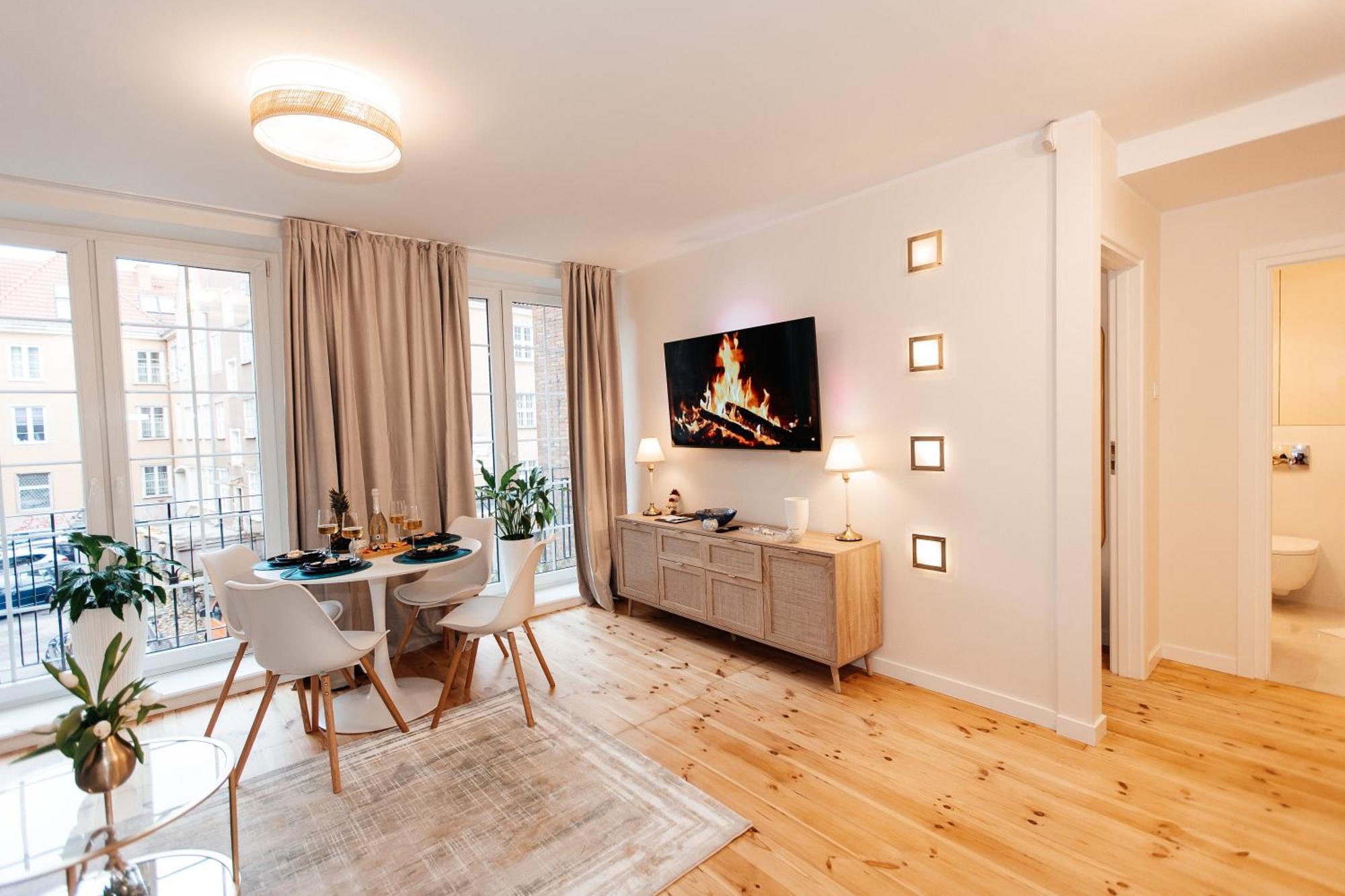 Maya's Flats & 27 - Beautiful On Piwna Street In The Old Town Lägenhet