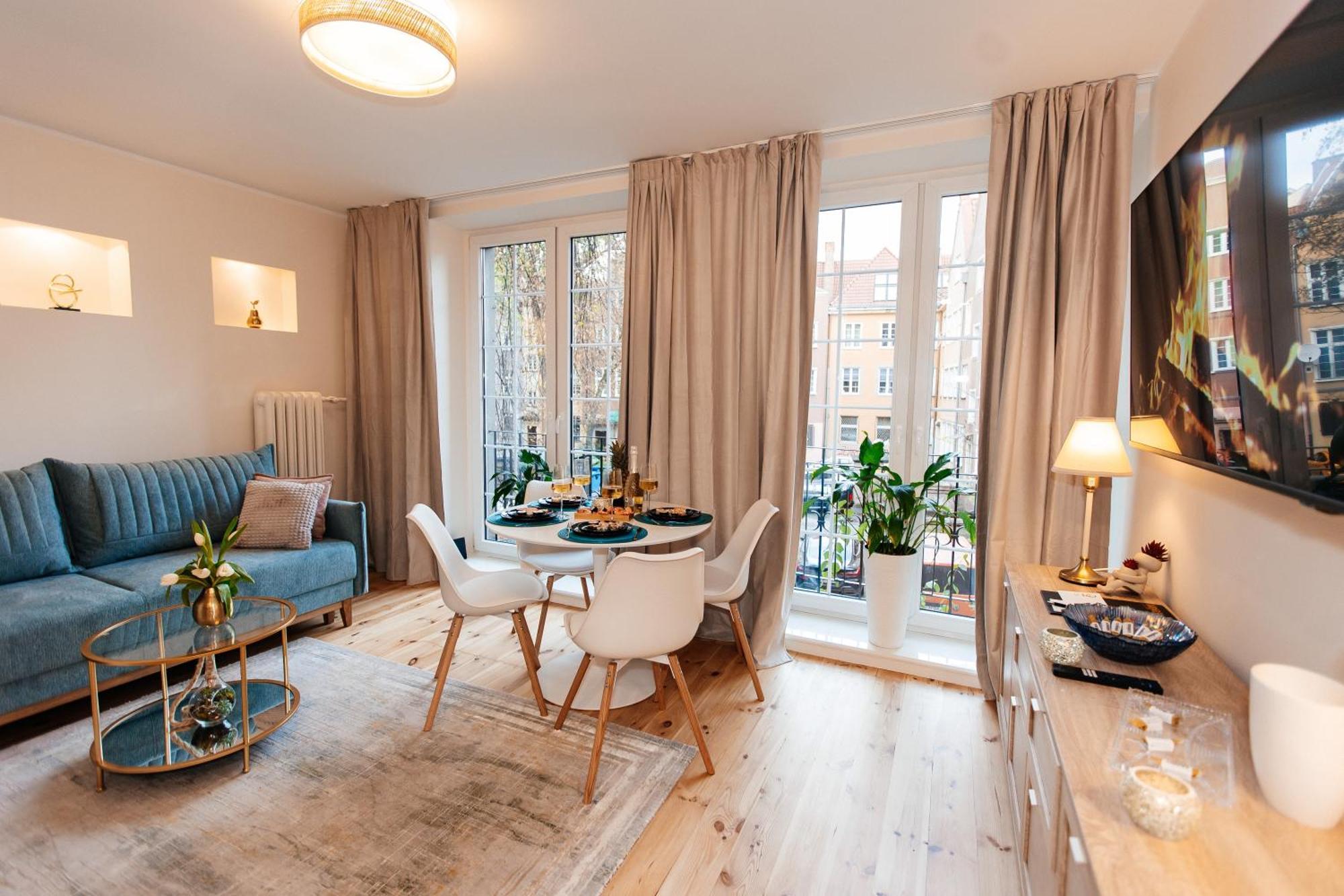 Maya's Flats & 27 - Beautiful On Piwna Street In The Old Town Gdańsk