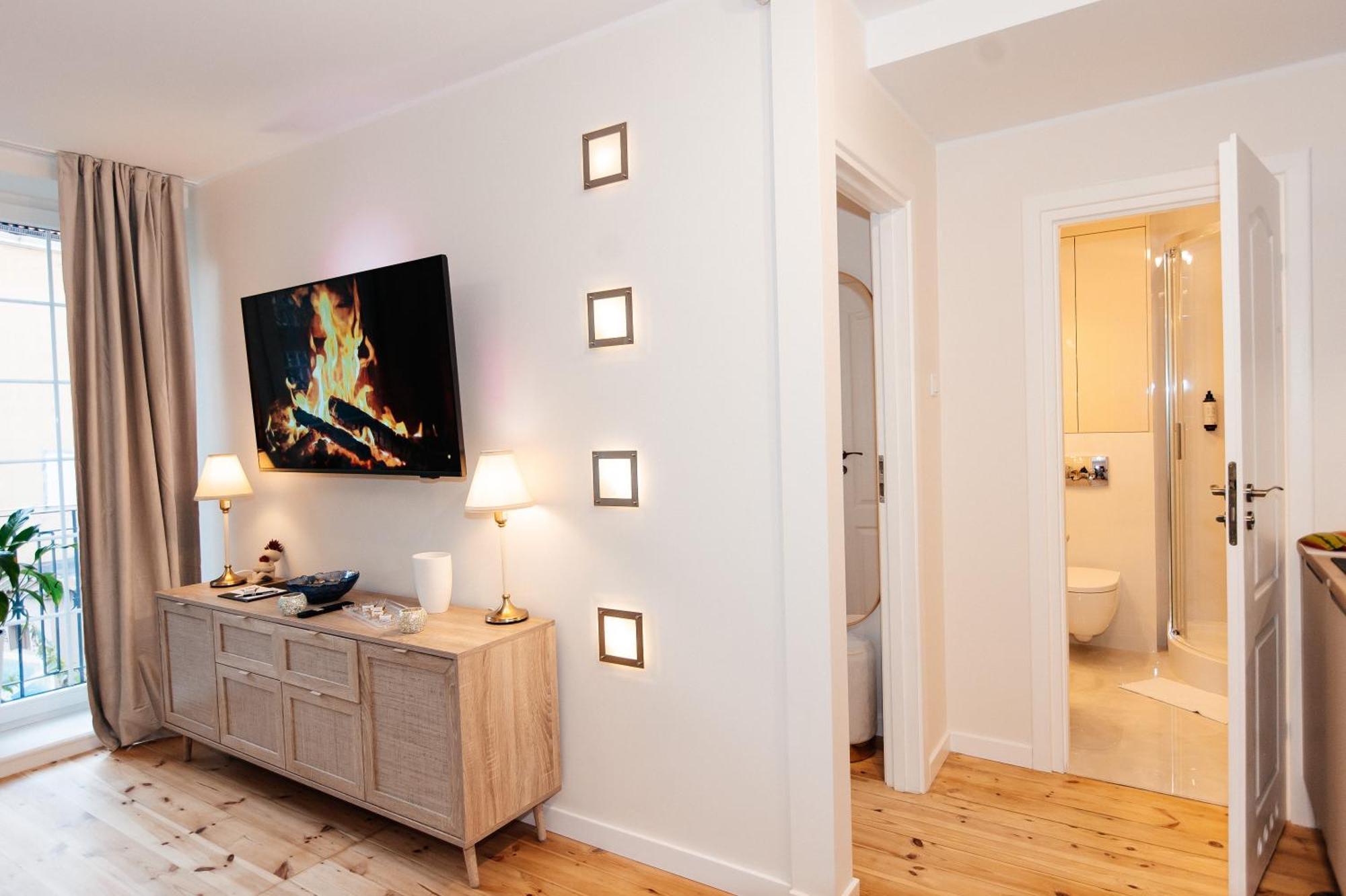 Maya's Flats & 27 - Beautiful On Piwna Street In The Old Town Lägenhet *