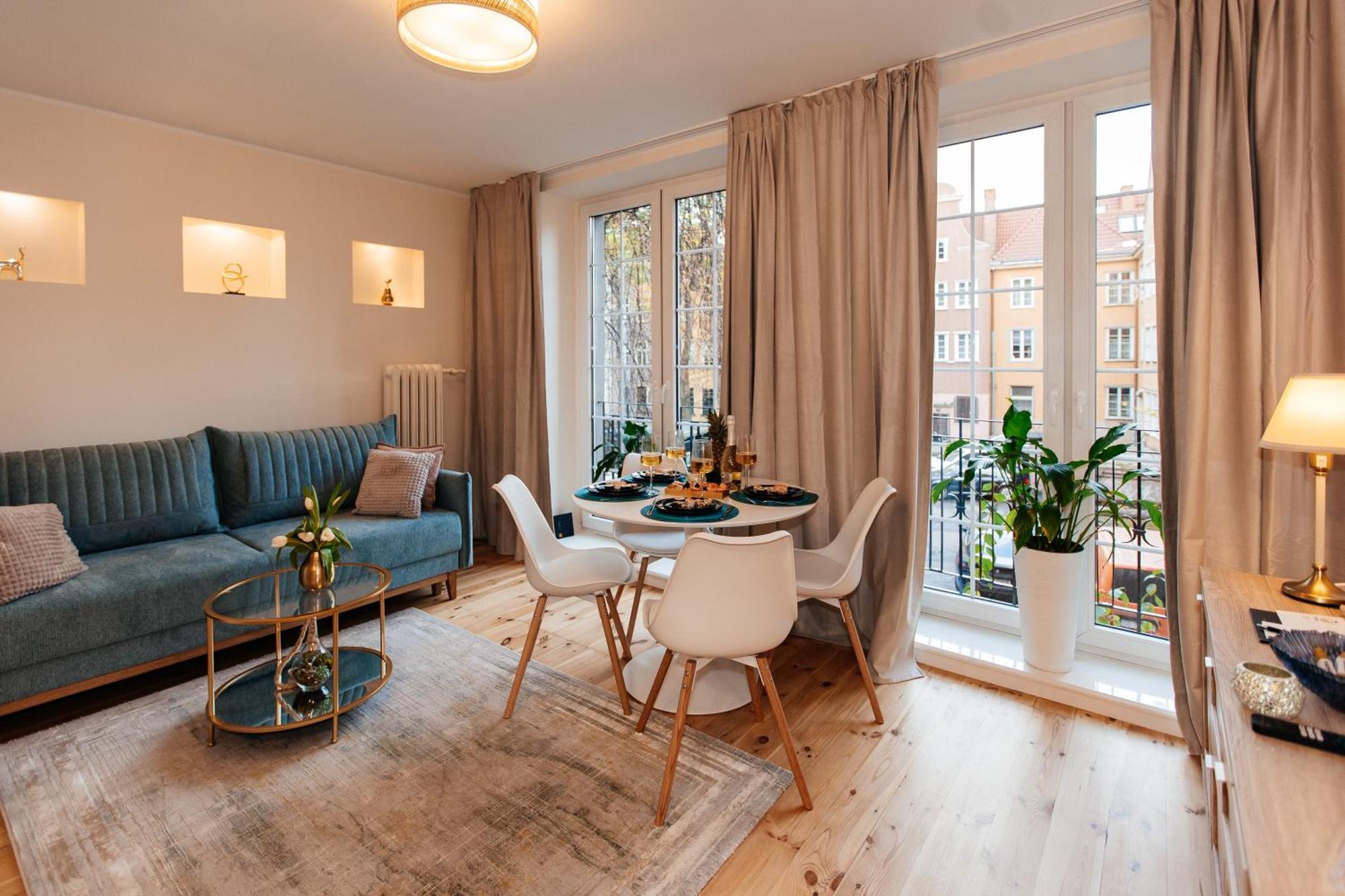 Maya's Flats & 27 - Beautiful On Piwna Street In The Old Town Lägenhet Gdańsk