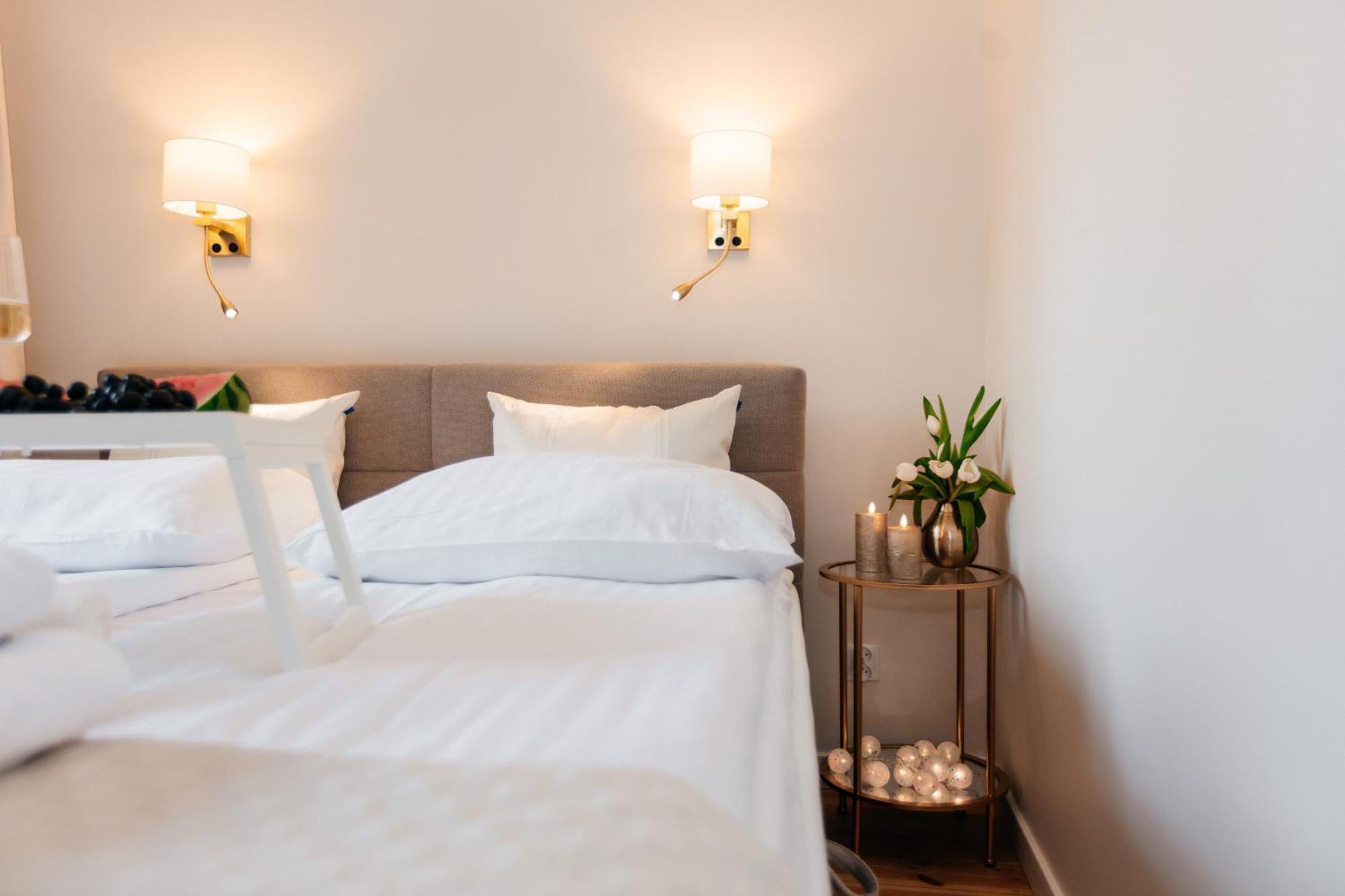 Maya's Flats & 27 - Beautiful On Piwna Street In The Old Town Lägenhet